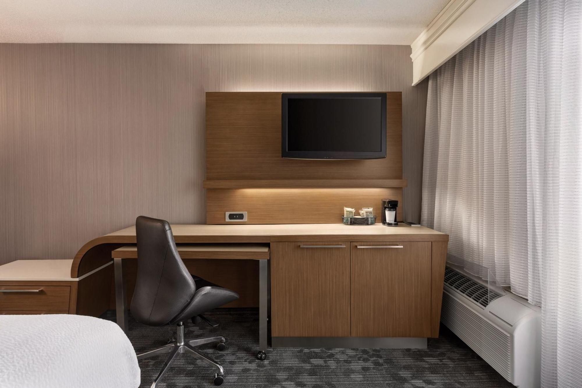 Courtyard By Marriott Topeka Kültér fotó