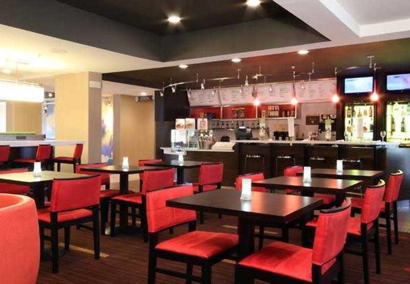 Courtyard By Marriott Topeka Étterem fotó
