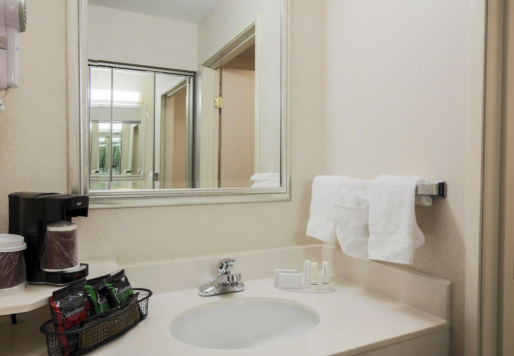 Courtyard By Marriott Topeka Kültér fotó